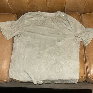 Men's Light Gray Lululemon Short-Sleeve Crew Neck Shirt
